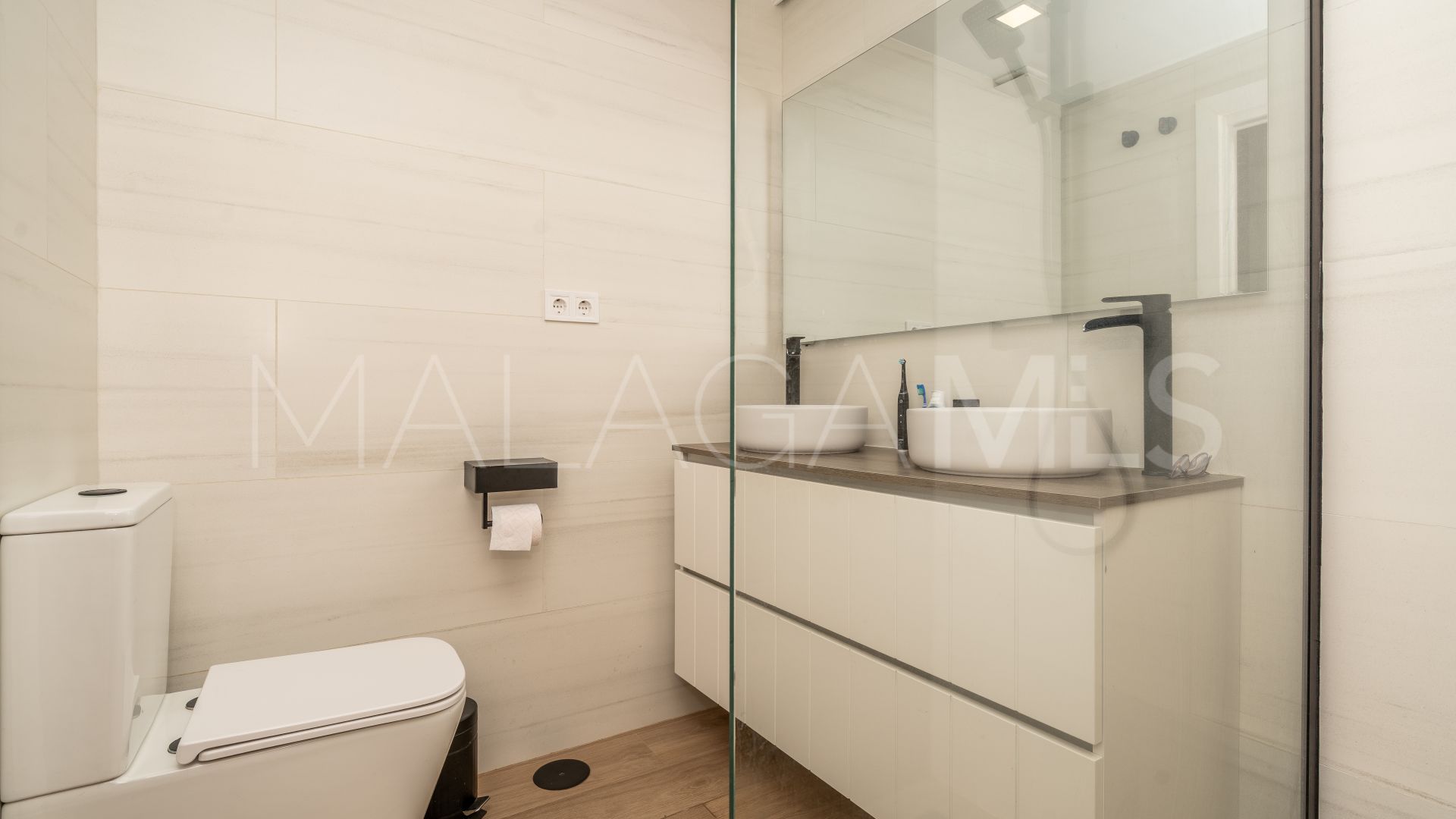 Buy apartamento planta baja in La Resina Golf with 2 bedrooms