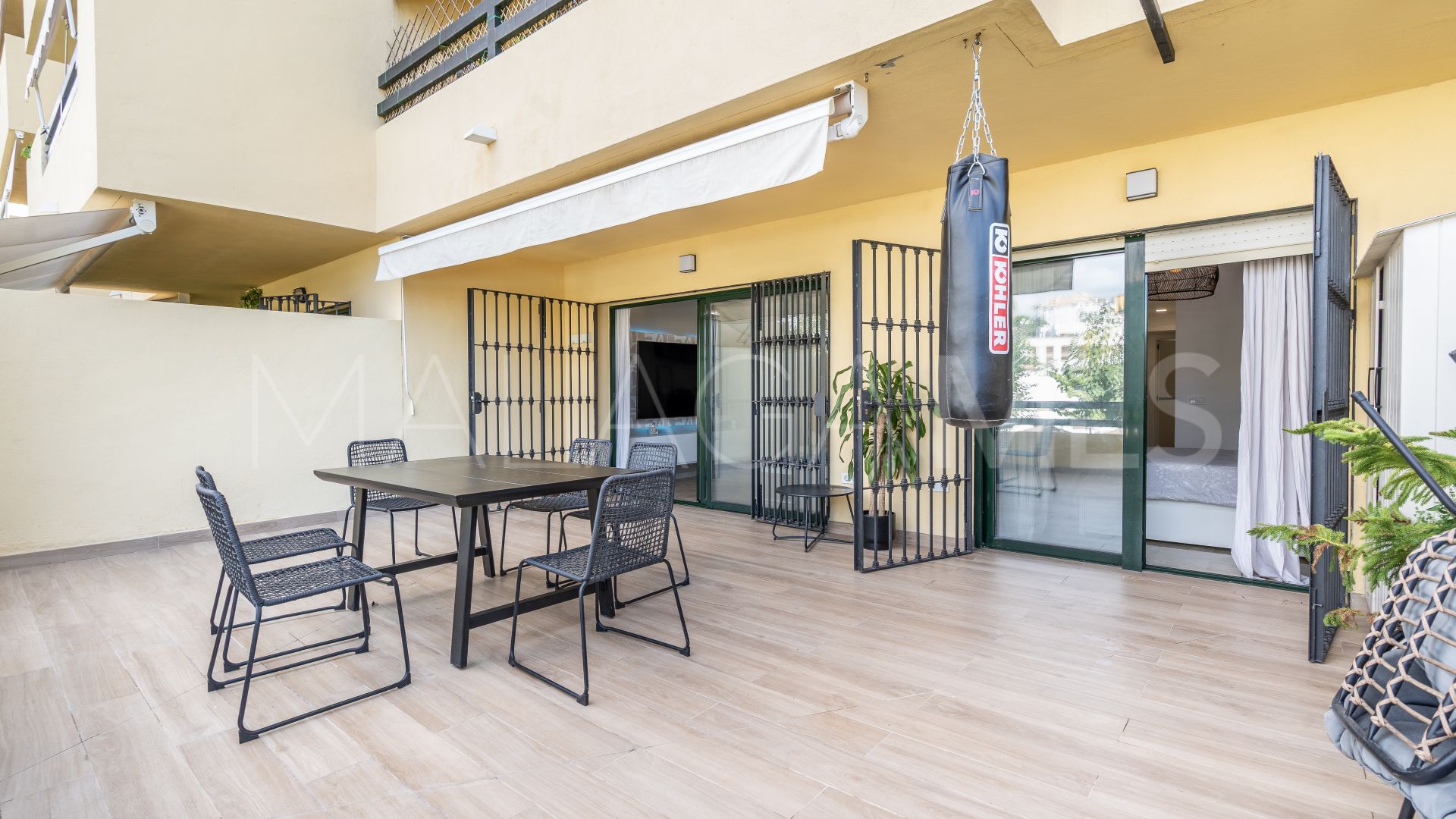 Buy apartamento planta baja in La Resina Golf with 2 bedrooms