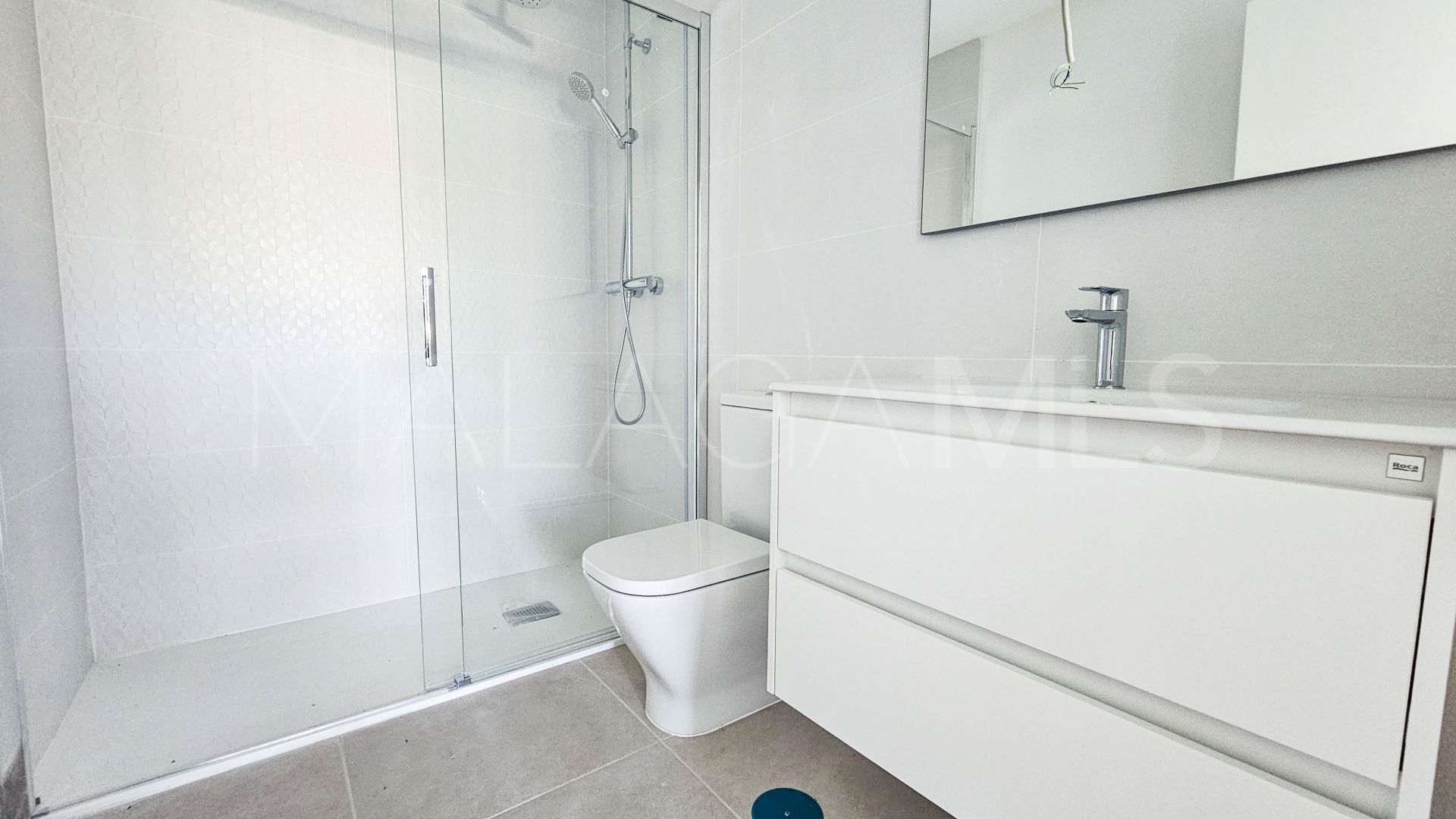 Apartamento planta baja for sale in Estepona Oeste de 2 bedrooms