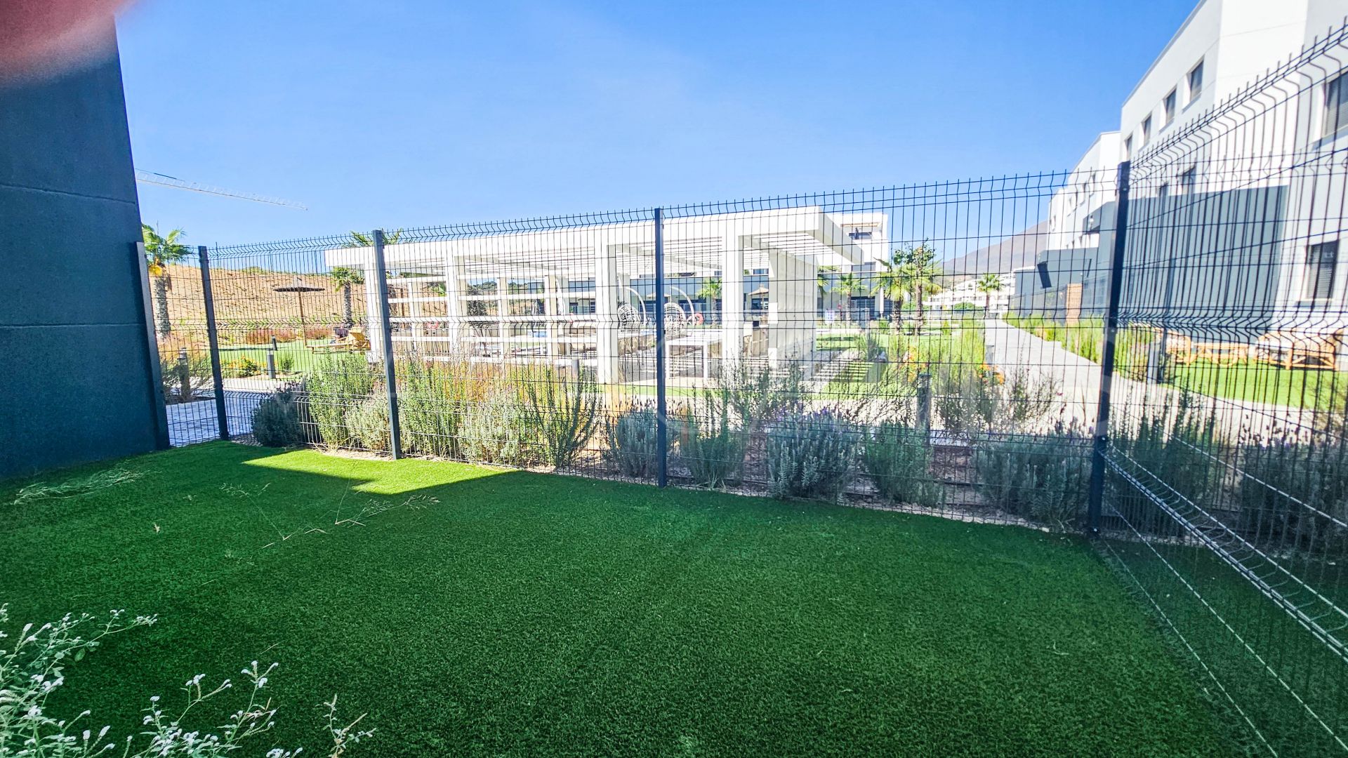 Apartamento planta baja a la venta in Estepona Oeste