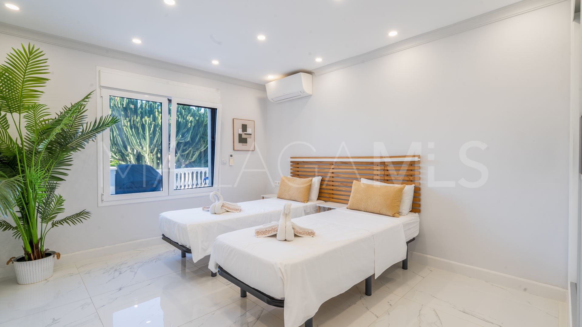 Villa with 7 bedrooms for sale in El Real Panorama