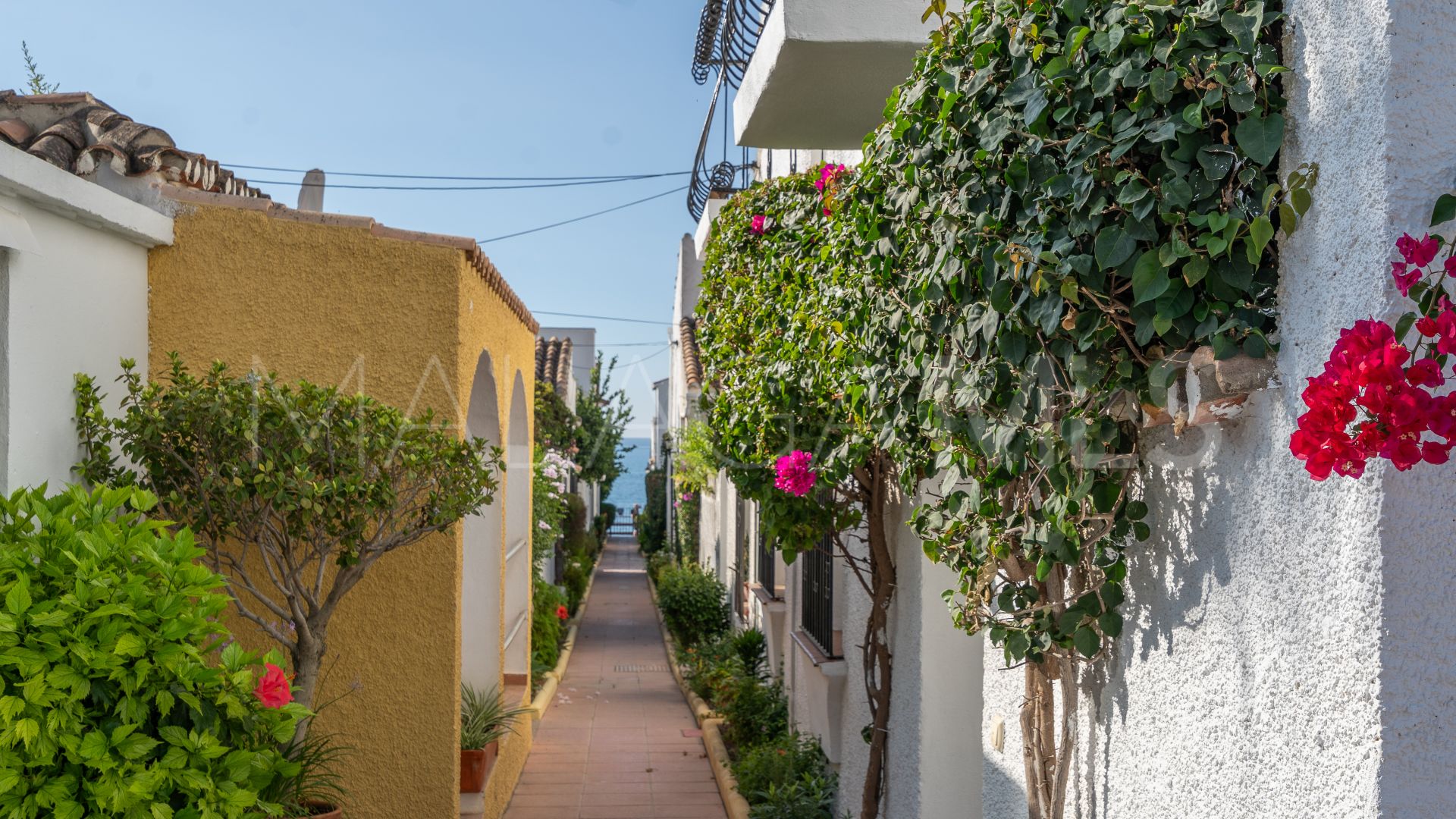 Maison de ville for sale in El Pirata