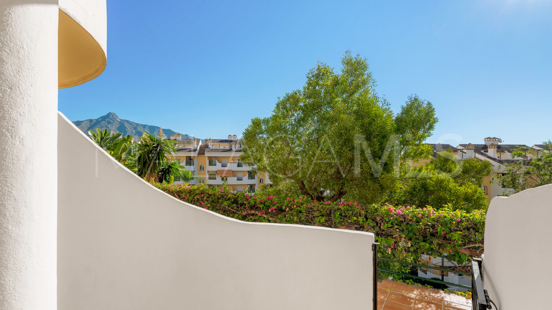 Señorio de Aloha, atico duplex for sale de 3 bedrooms