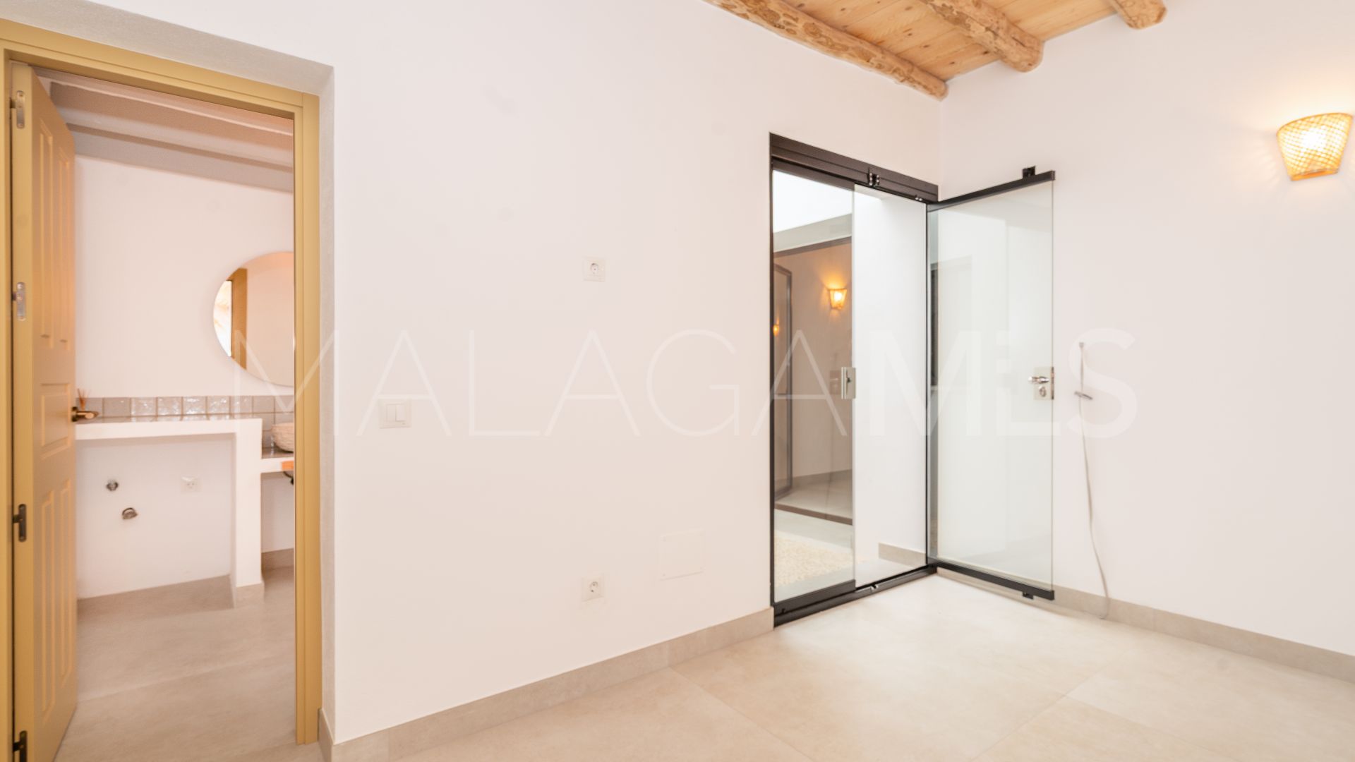Radhus for sale in Estepona Old Town