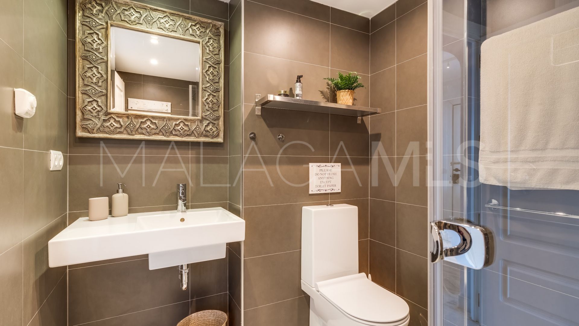 Duplex penthouse for sale in Señorio de Aloha