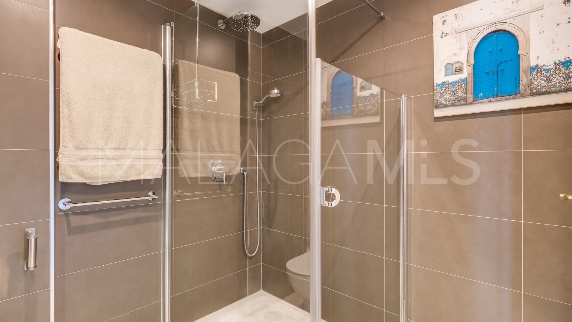 Duplex penthouse for sale in Señorio de Aloha