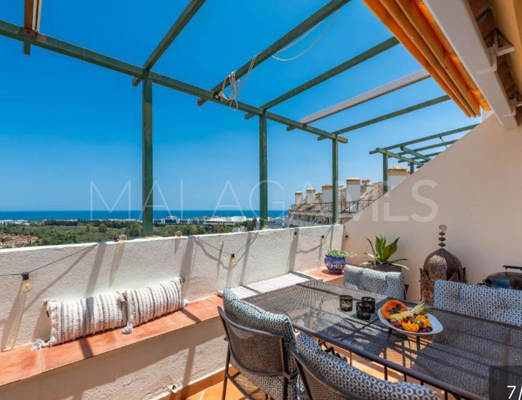 Duplex penthouse for sale in Señorio de Aloha