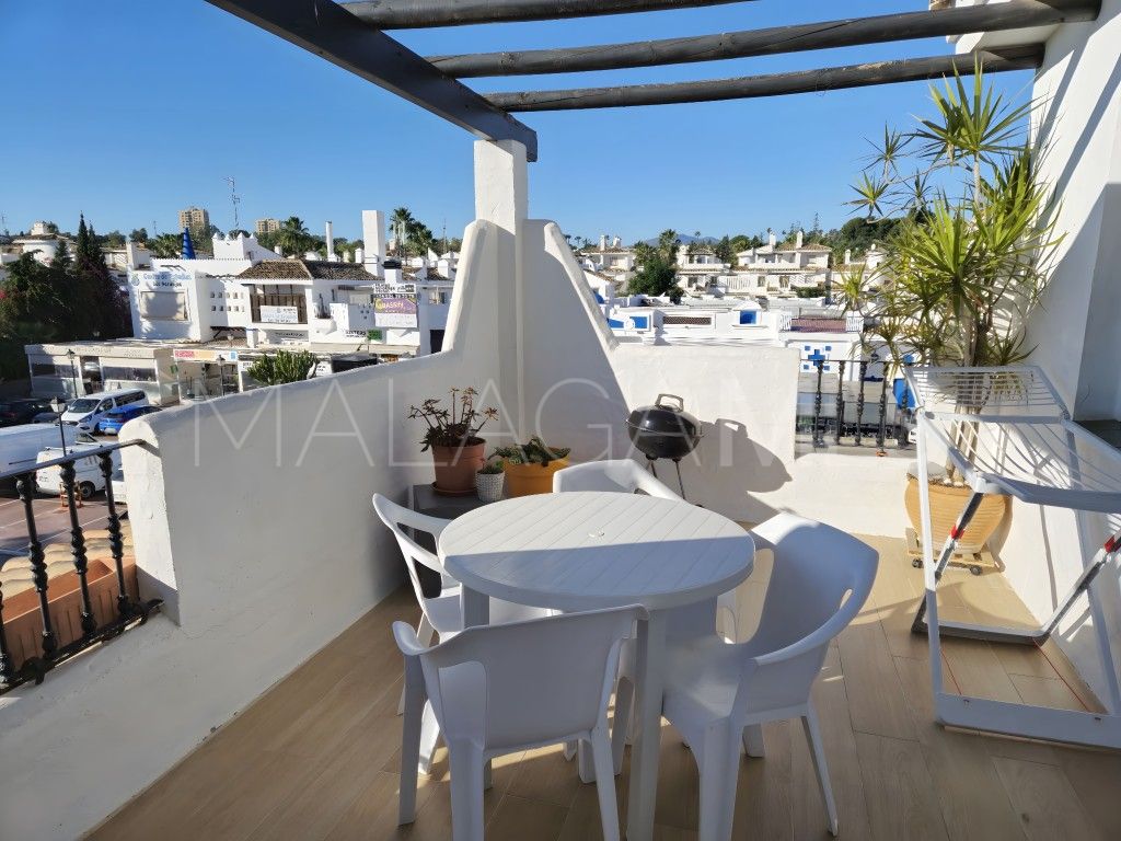 For sale duplex penthouse in Los Naranjos de Marbella