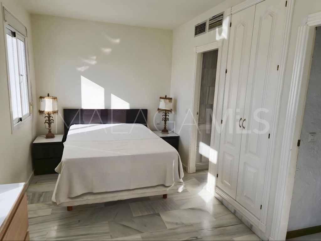 For sale duplex penthouse in Los Naranjos de Marbella