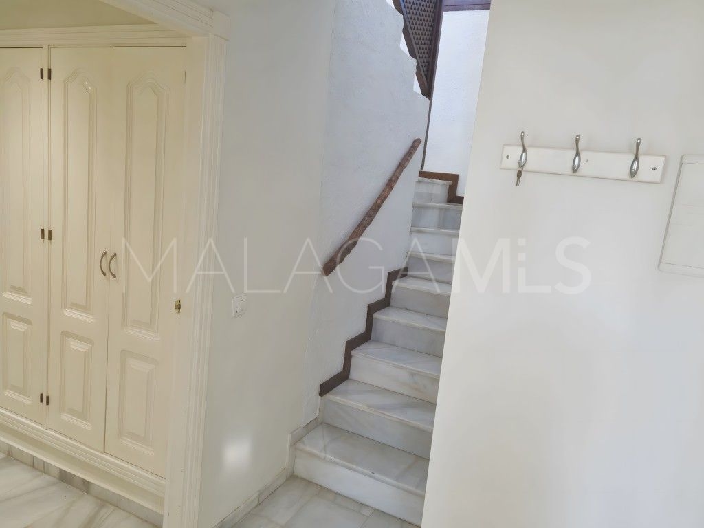 For sale duplex penthouse in Los Naranjos de Marbella