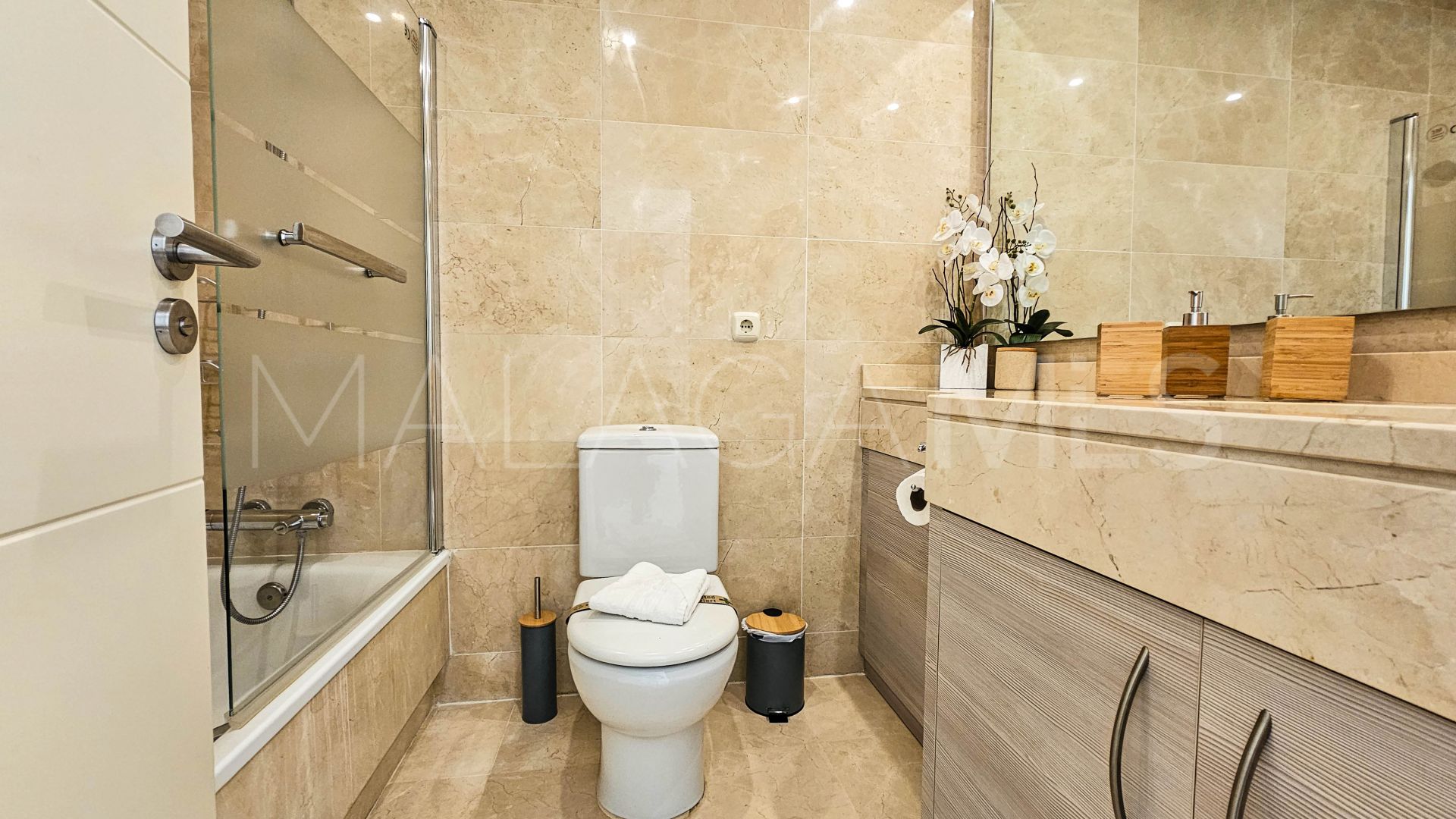 Appartement rez de chaussée for sale in Alcazaba Lagoon