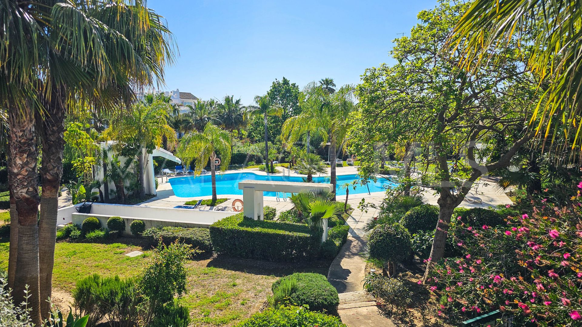 Appartement rez de chaussée for sale in Alcazaba Lagoon