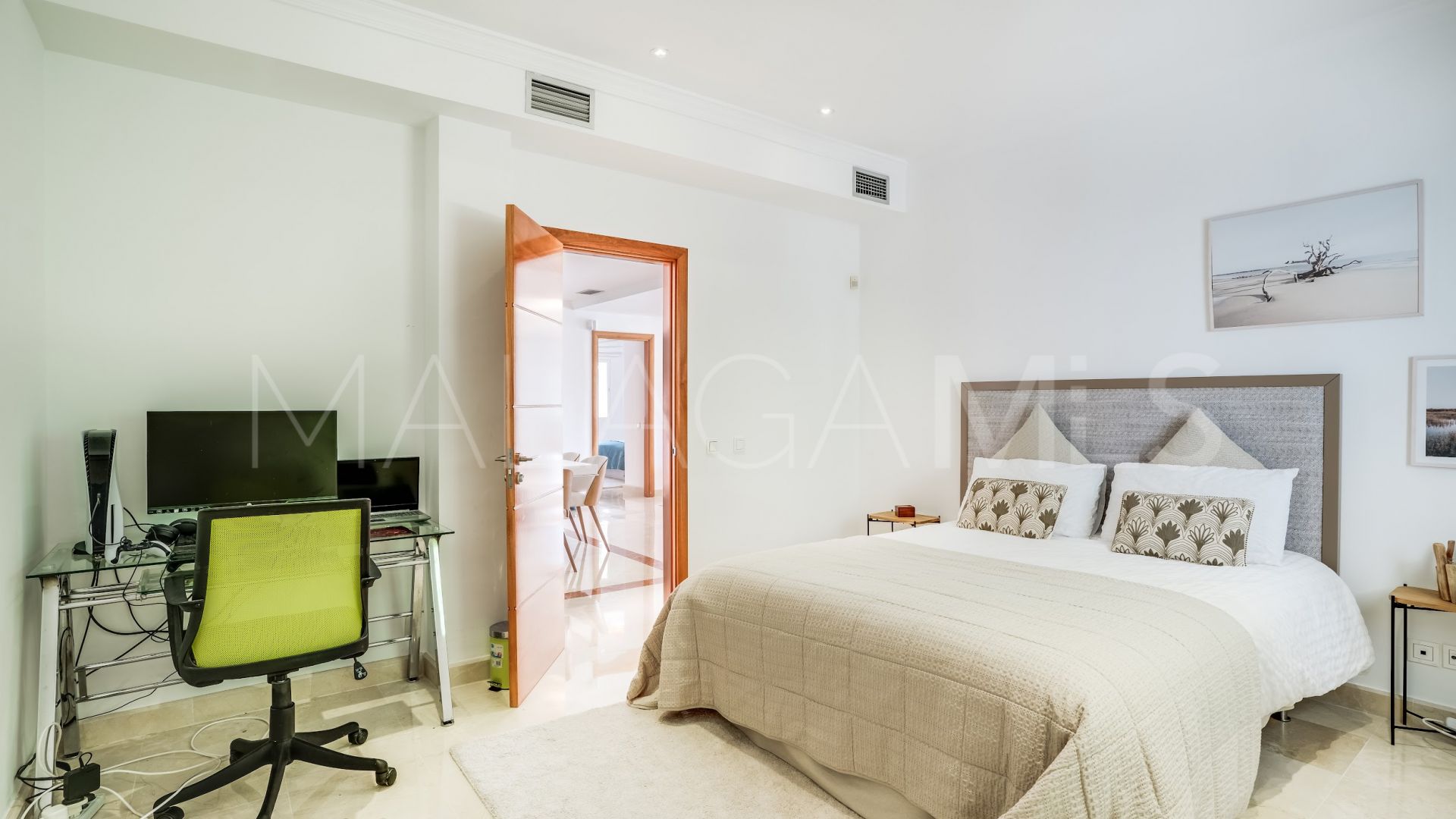 Villa for sale in Los Naranjos Golf
