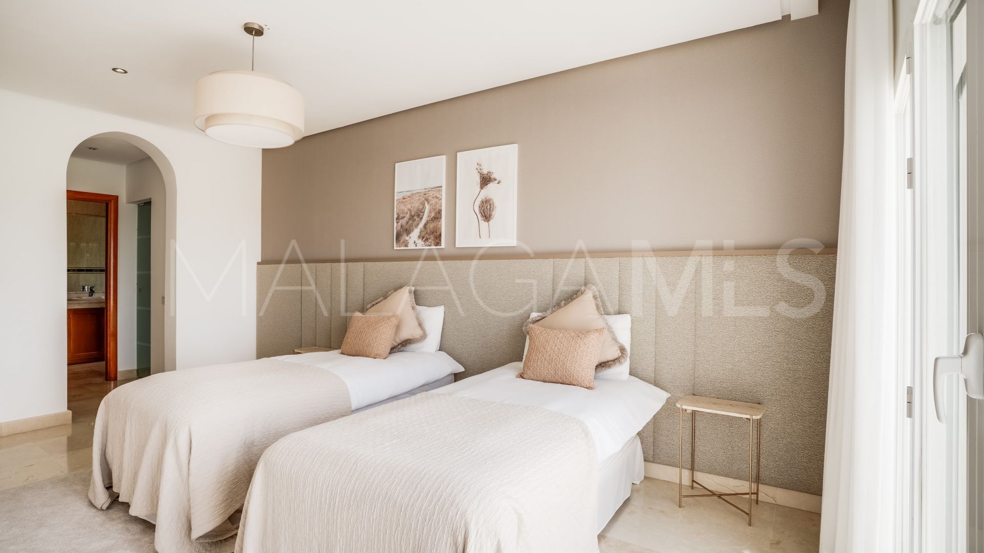 Villa for sale in Los Naranjos Golf