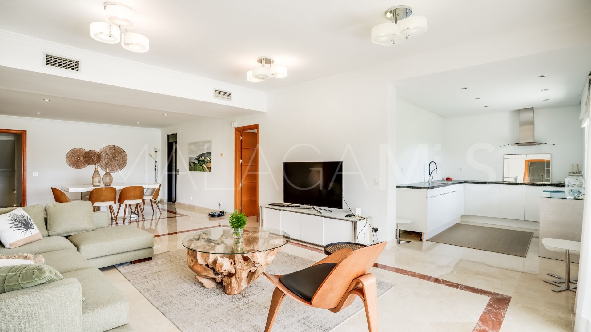 Villa for sale in Los Naranjos Golf