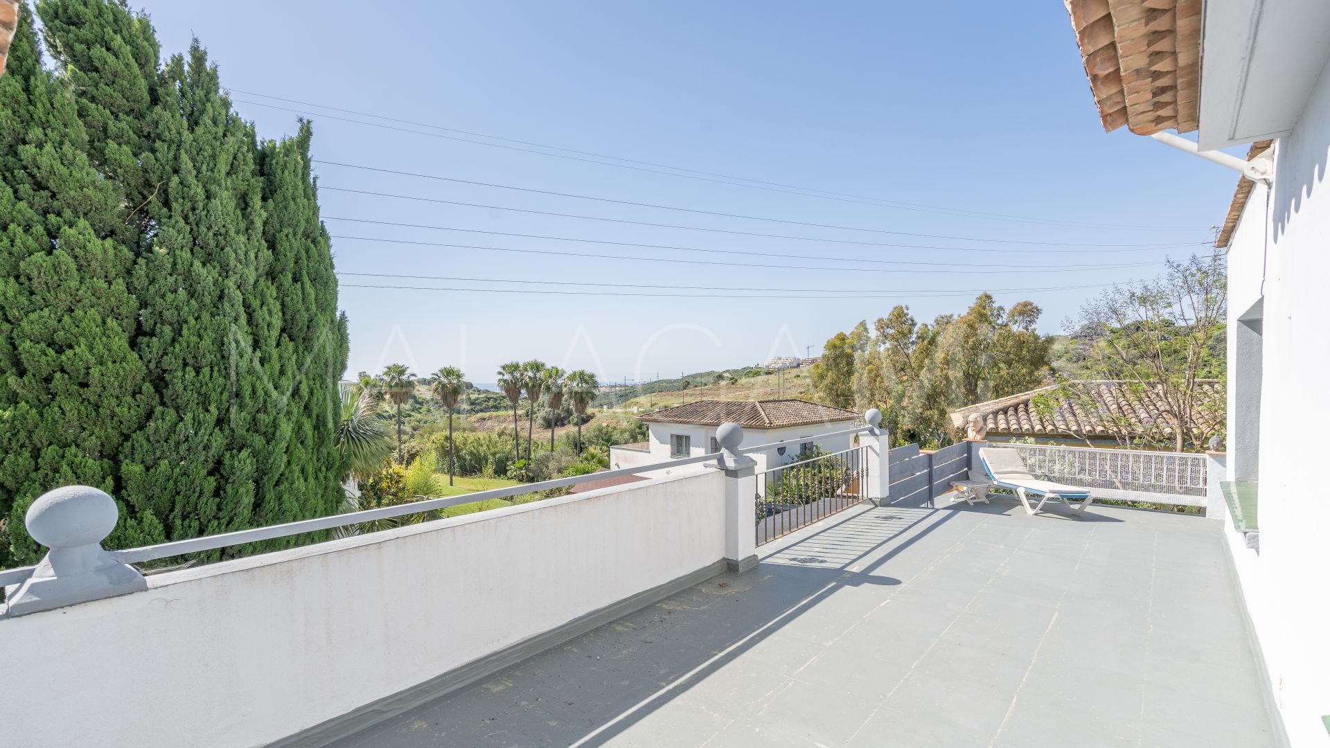 Villa for sale in Estepona Golf