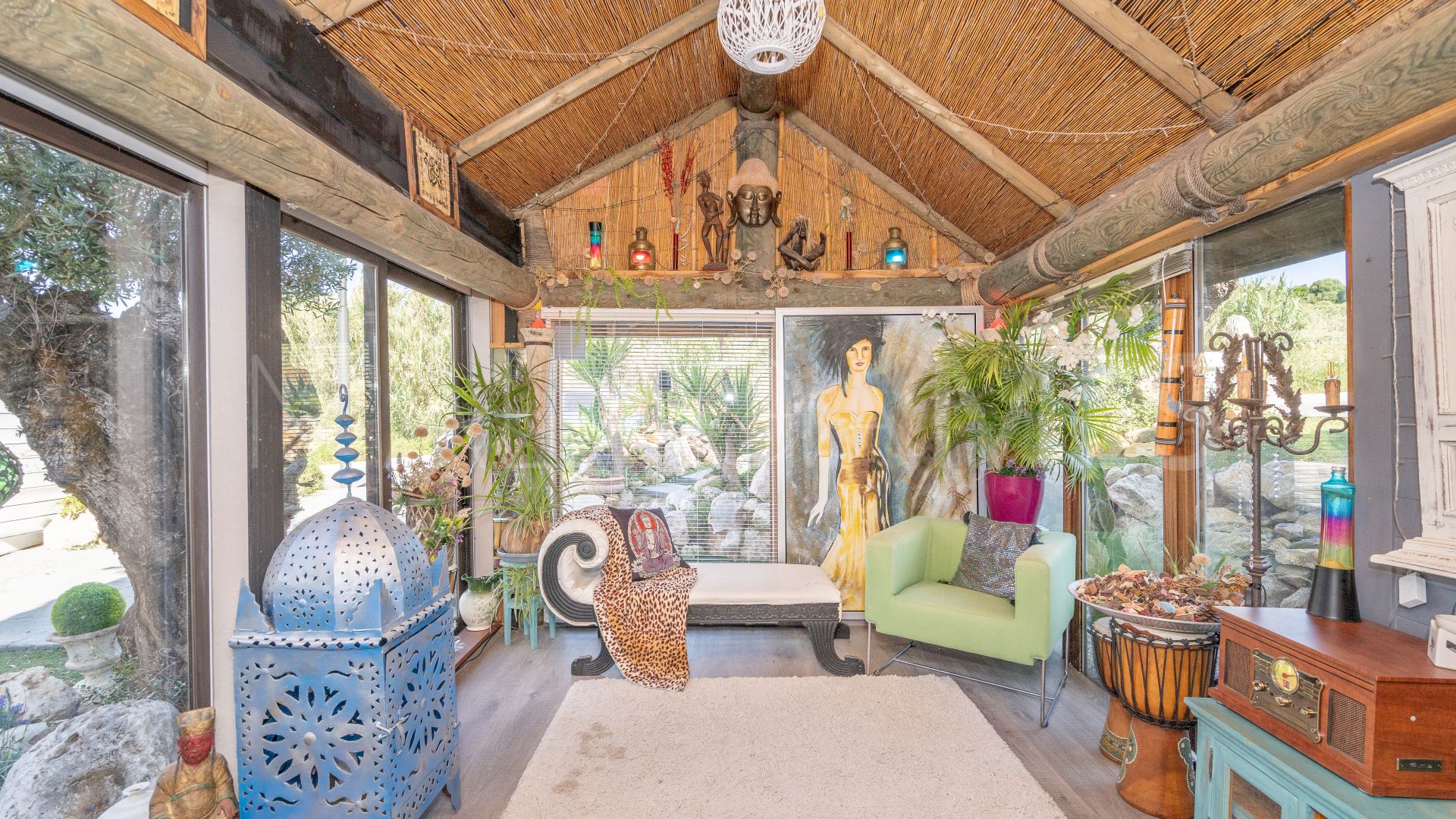 Villa for sale in Estepona Golf