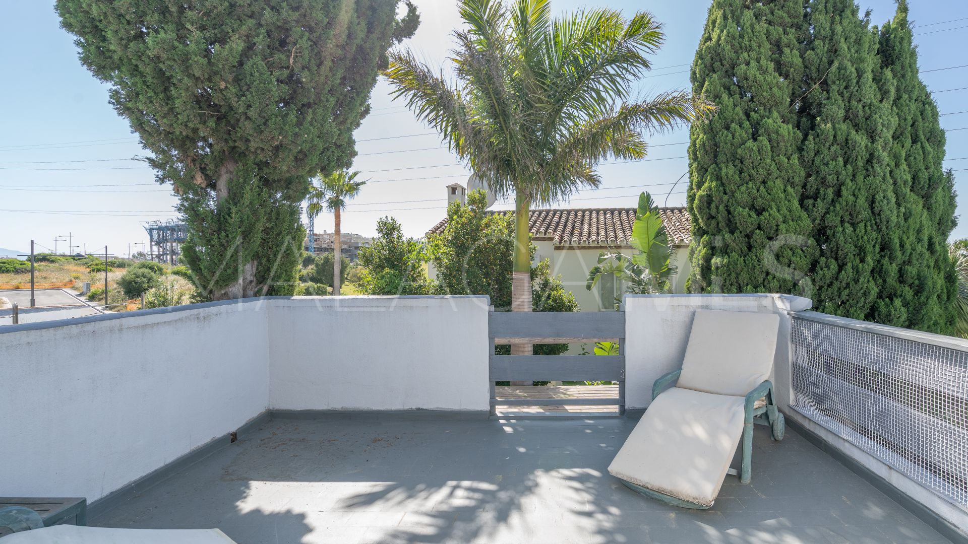 Villa for sale in Estepona Golf