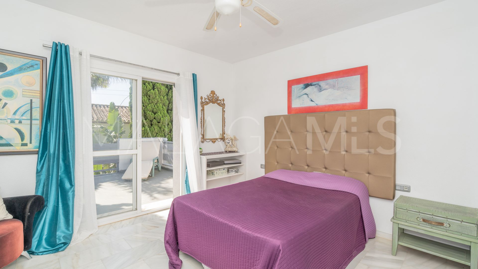 Villa for sale in Estepona Golf