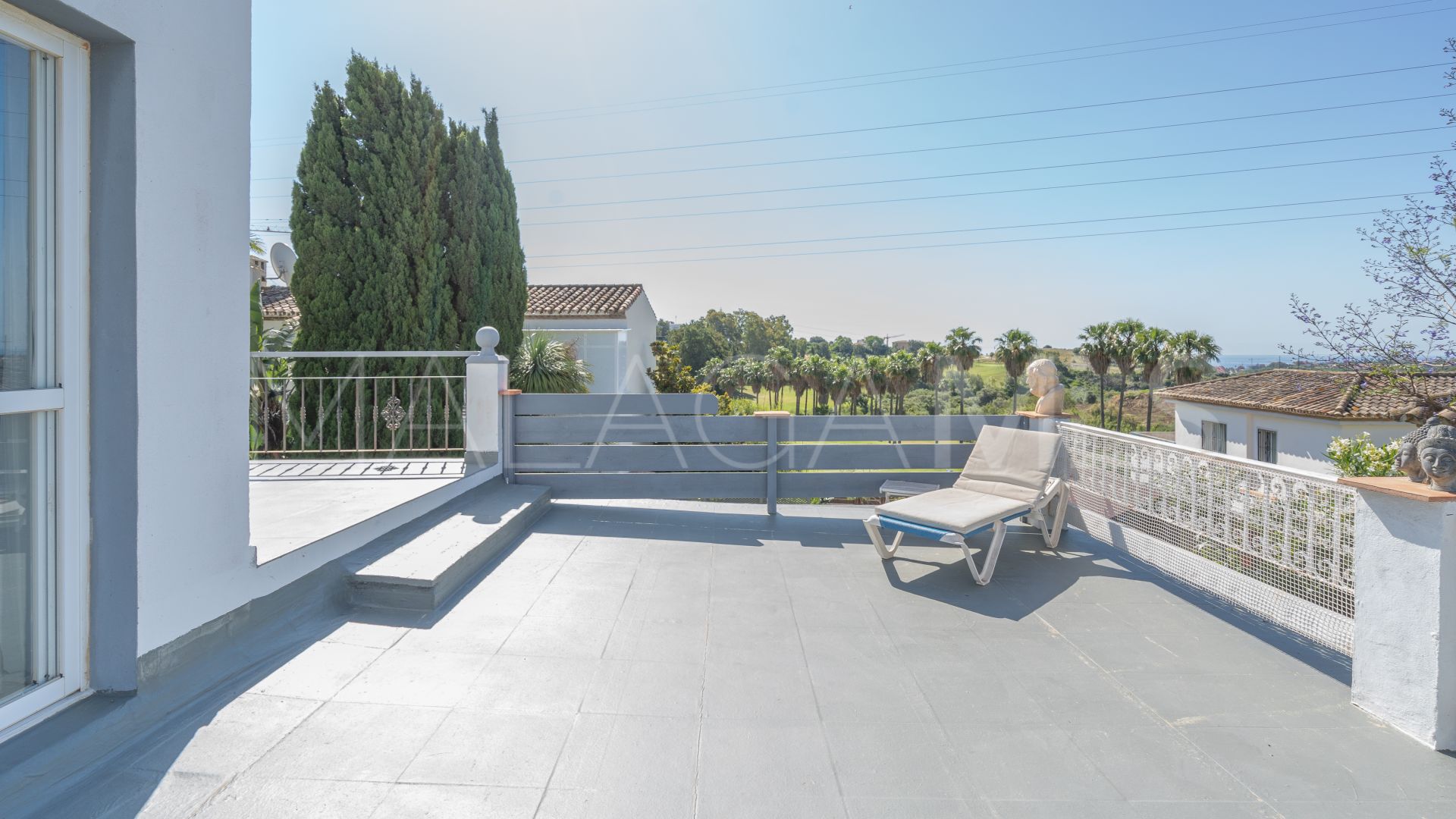 Villa for sale in Estepona Golf