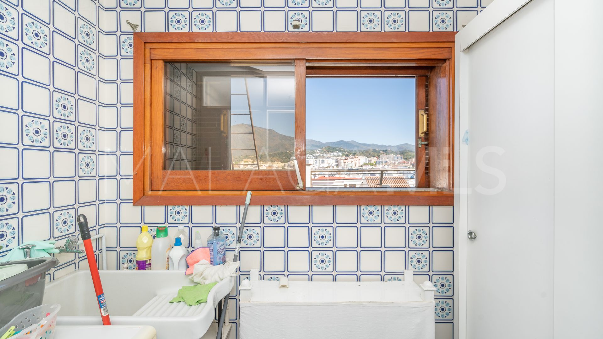 4 bedrooms penthouse for sale in Estepona Centre