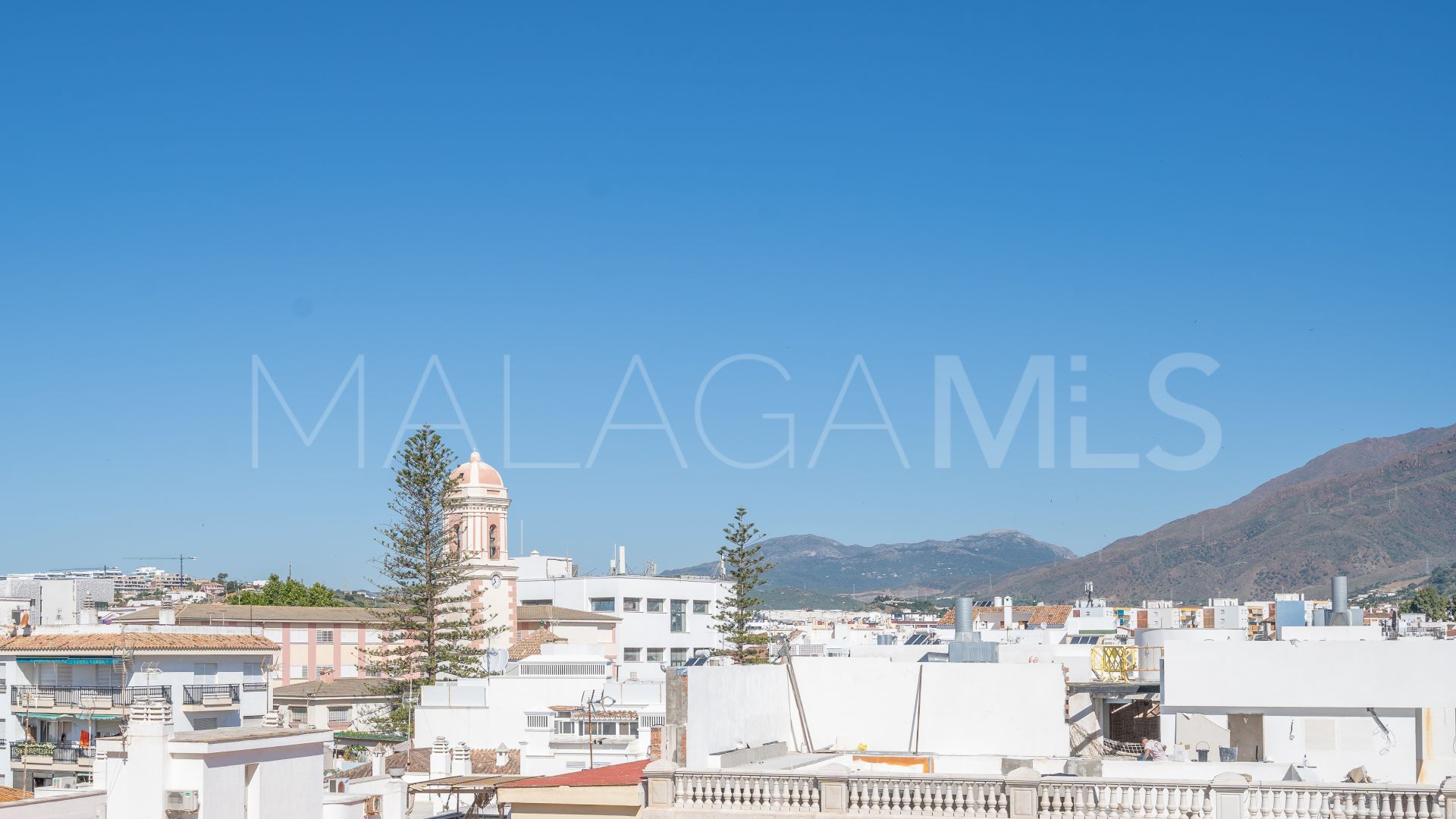4 bedrooms penthouse for sale in Estepona Centre
