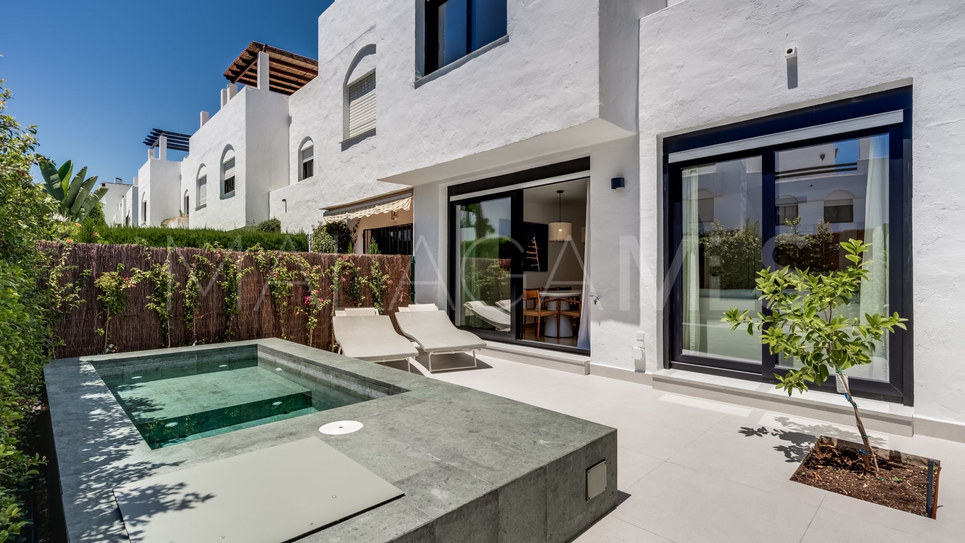 Radhus for sale in Linda Vista Baja