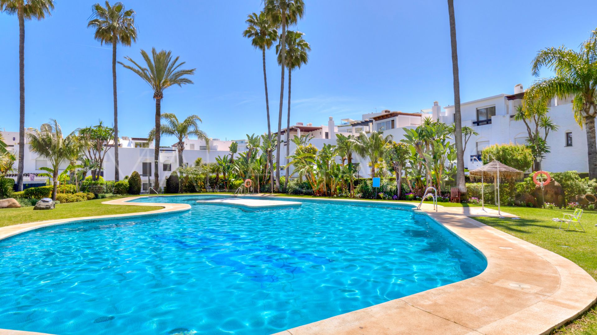 Radhus for sale in Linda Vista Baja