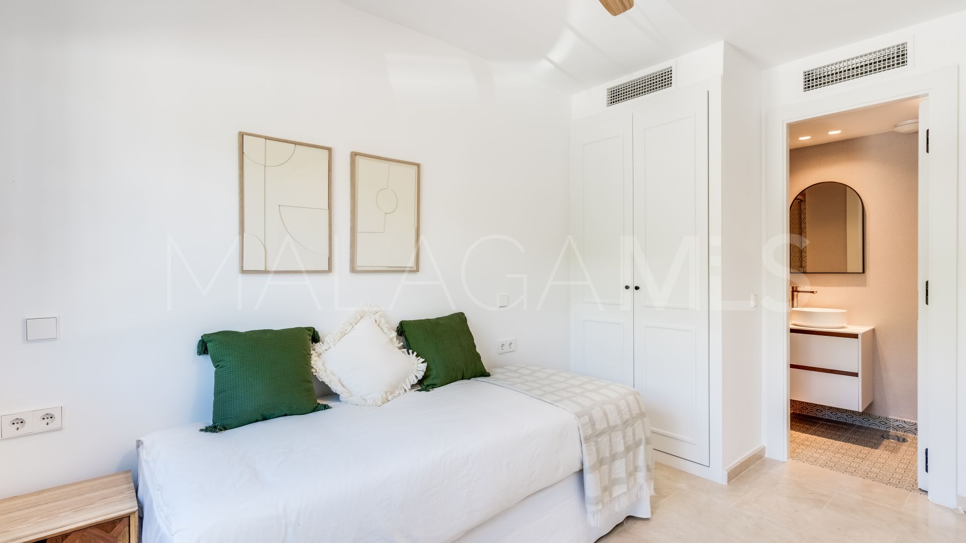 Radhus for sale in Linda Vista Baja