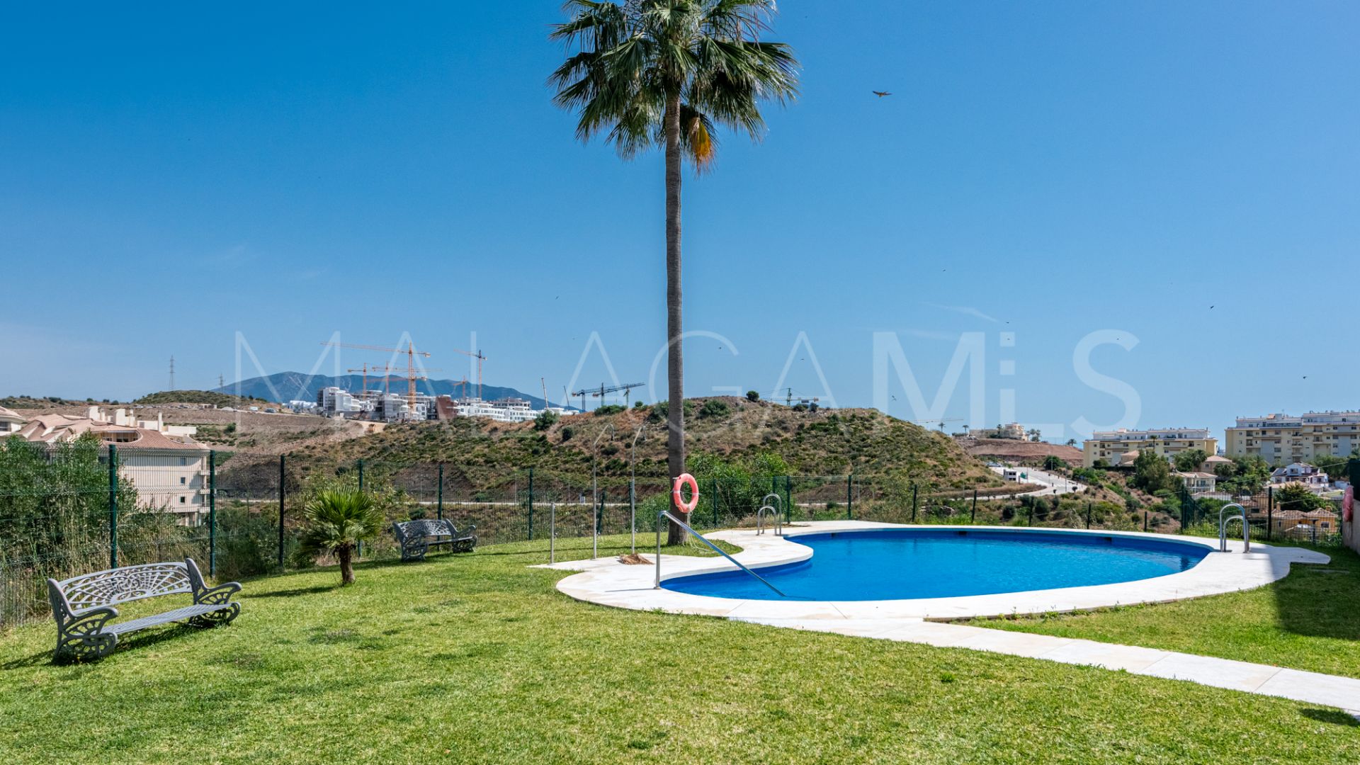 Takvåning for sale in Miraflores
