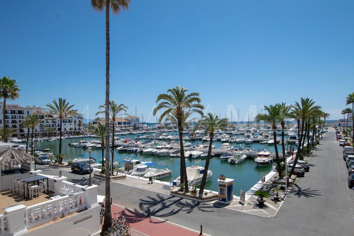 For sale ground floor apartment in La Duquesa