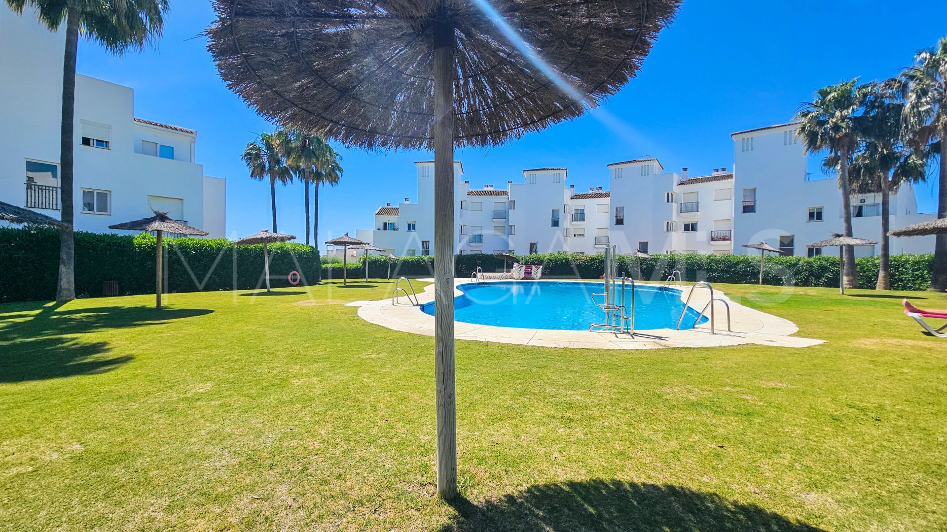For sale ground floor apartment in La Duquesa