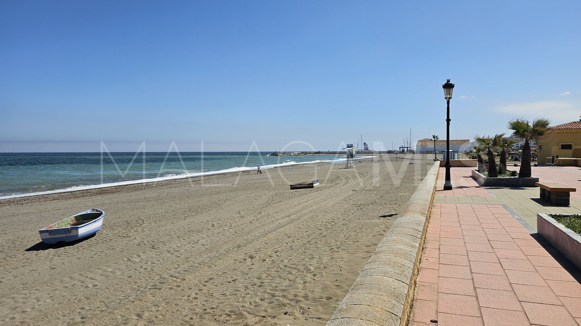 For sale ground floor apartment in La Duquesa