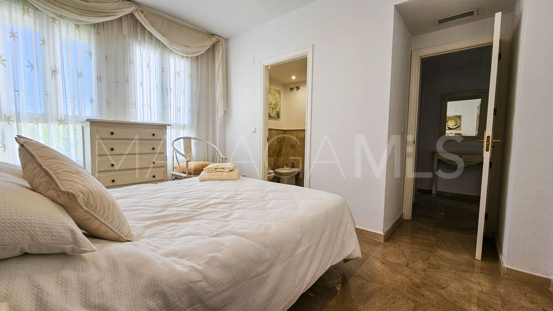 For sale ground floor apartment in La Duquesa
