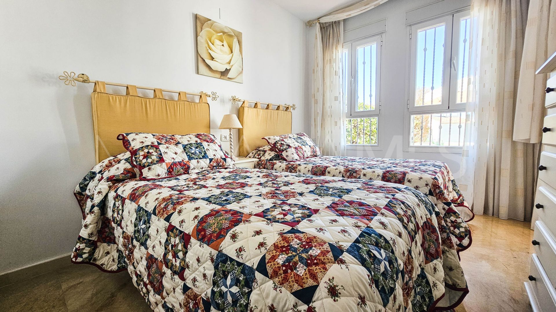 For sale ground floor apartment in La Duquesa