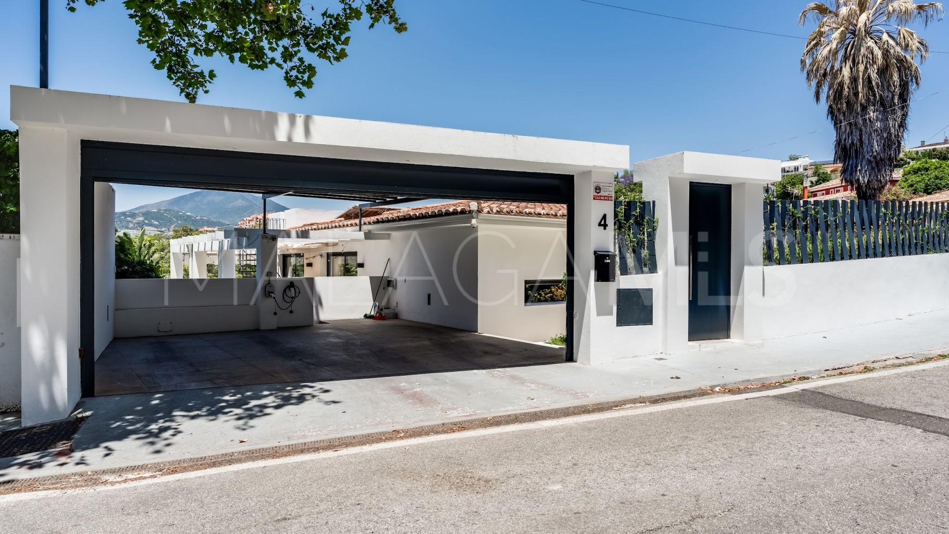 Buy Nueva Andalucia villa