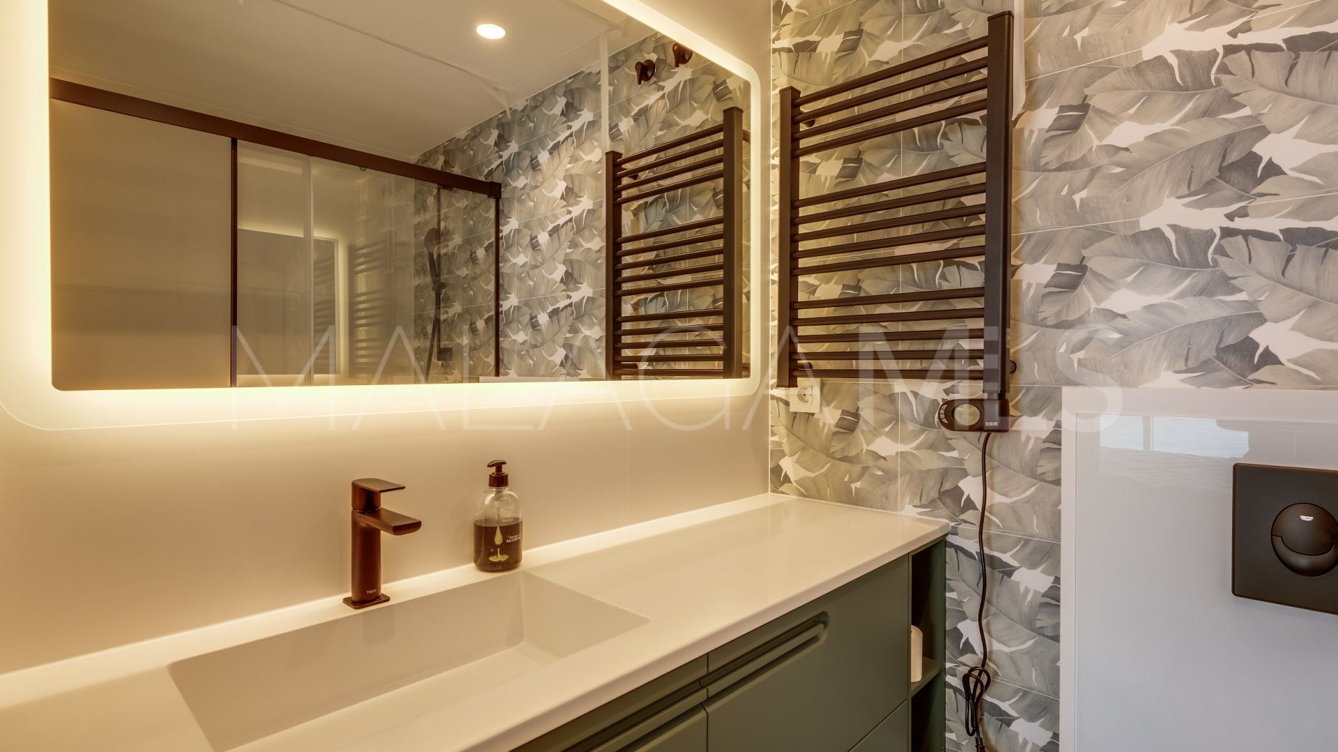 Duplex penthouse for sale in Bahia Dorada