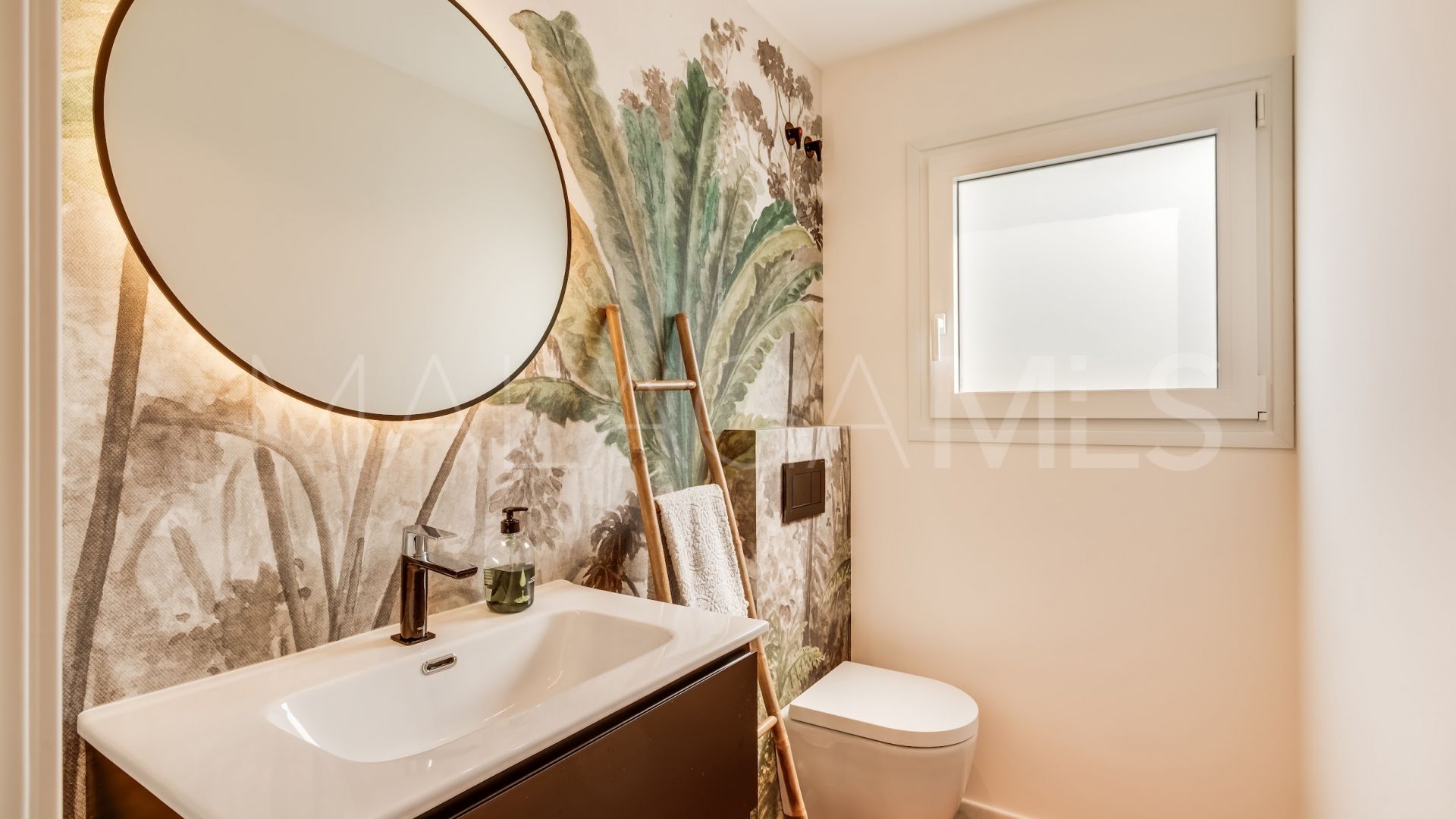Duplex penthouse for sale in Bahia Dorada