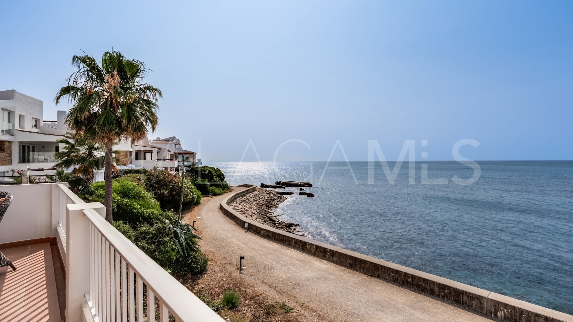 Duplex penthouse for sale in Bahia Dorada
