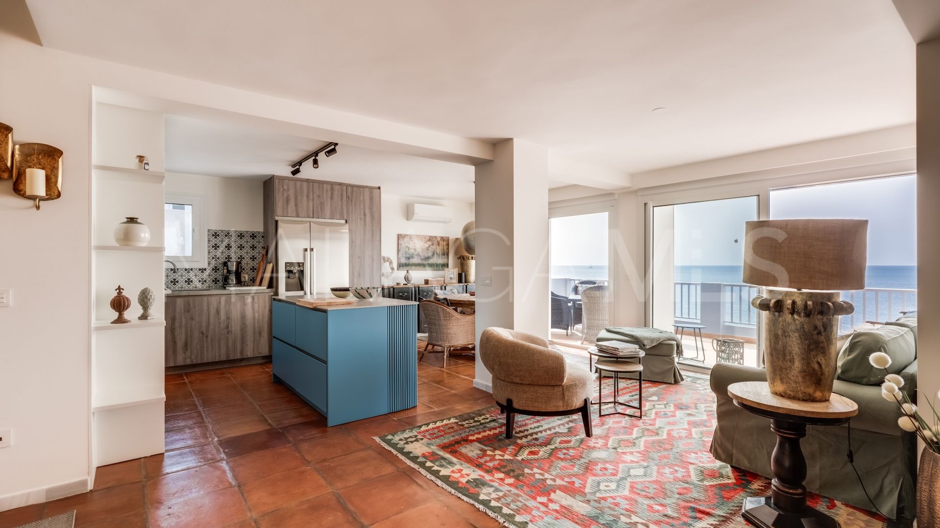 Duplex penthouse for sale in Bahia Dorada