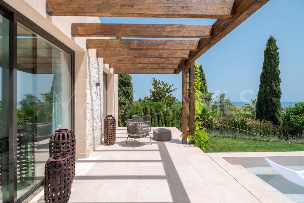 Villa for sale in Altos del Paraiso