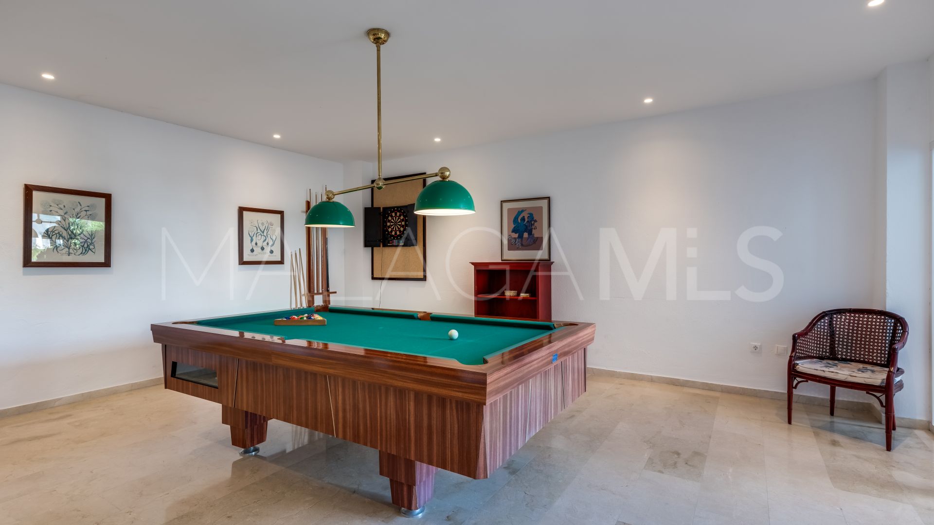 Estepona Este, apartamento a la venta with 4 bedrooms