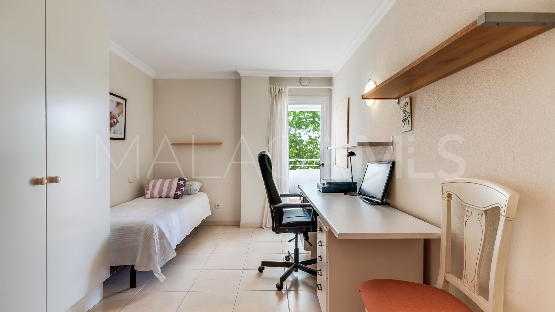 Estepona Este, apartamento a la venta with 4 bedrooms