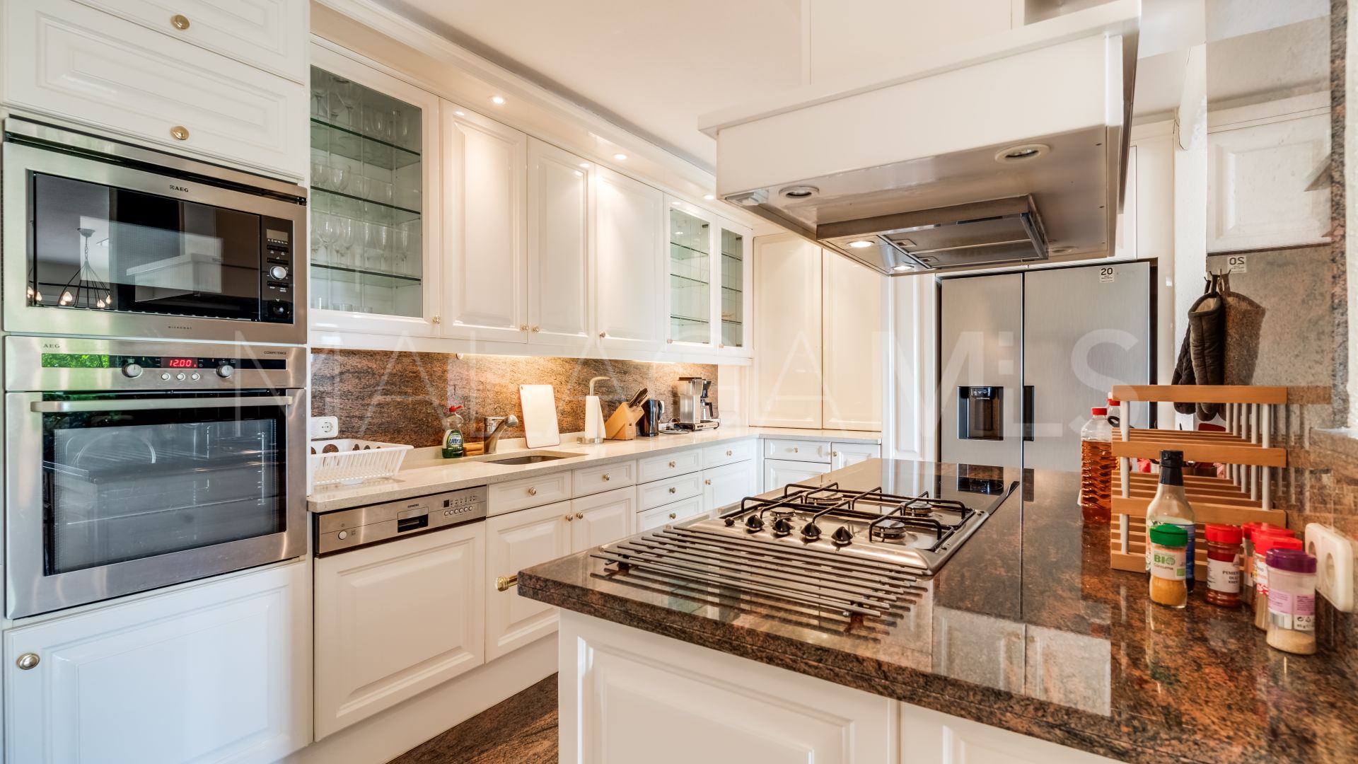 Estepona Este, apartamento a la venta with 4 bedrooms