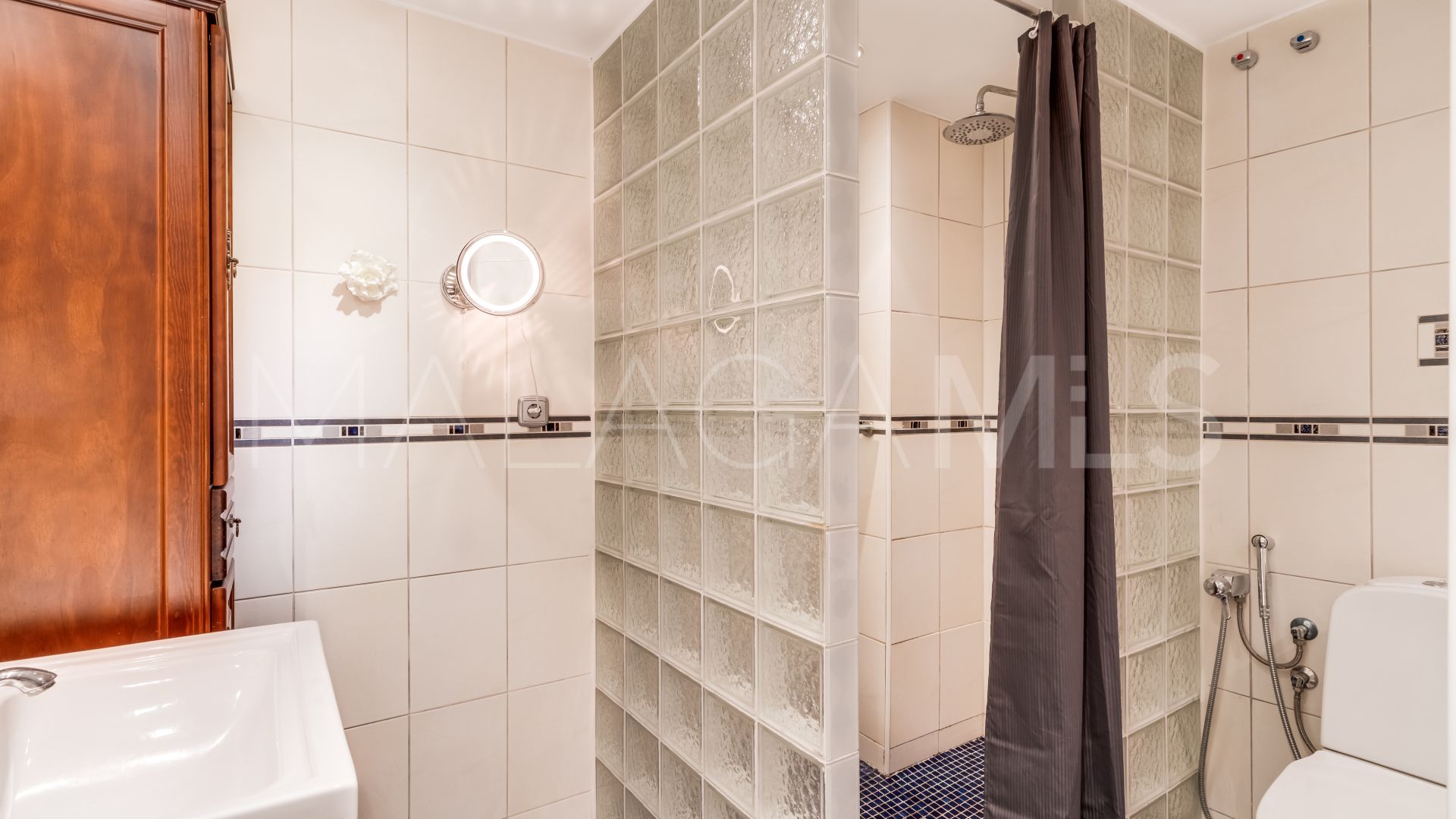 Estepona Este, apartamento a la venta with 4 bedrooms