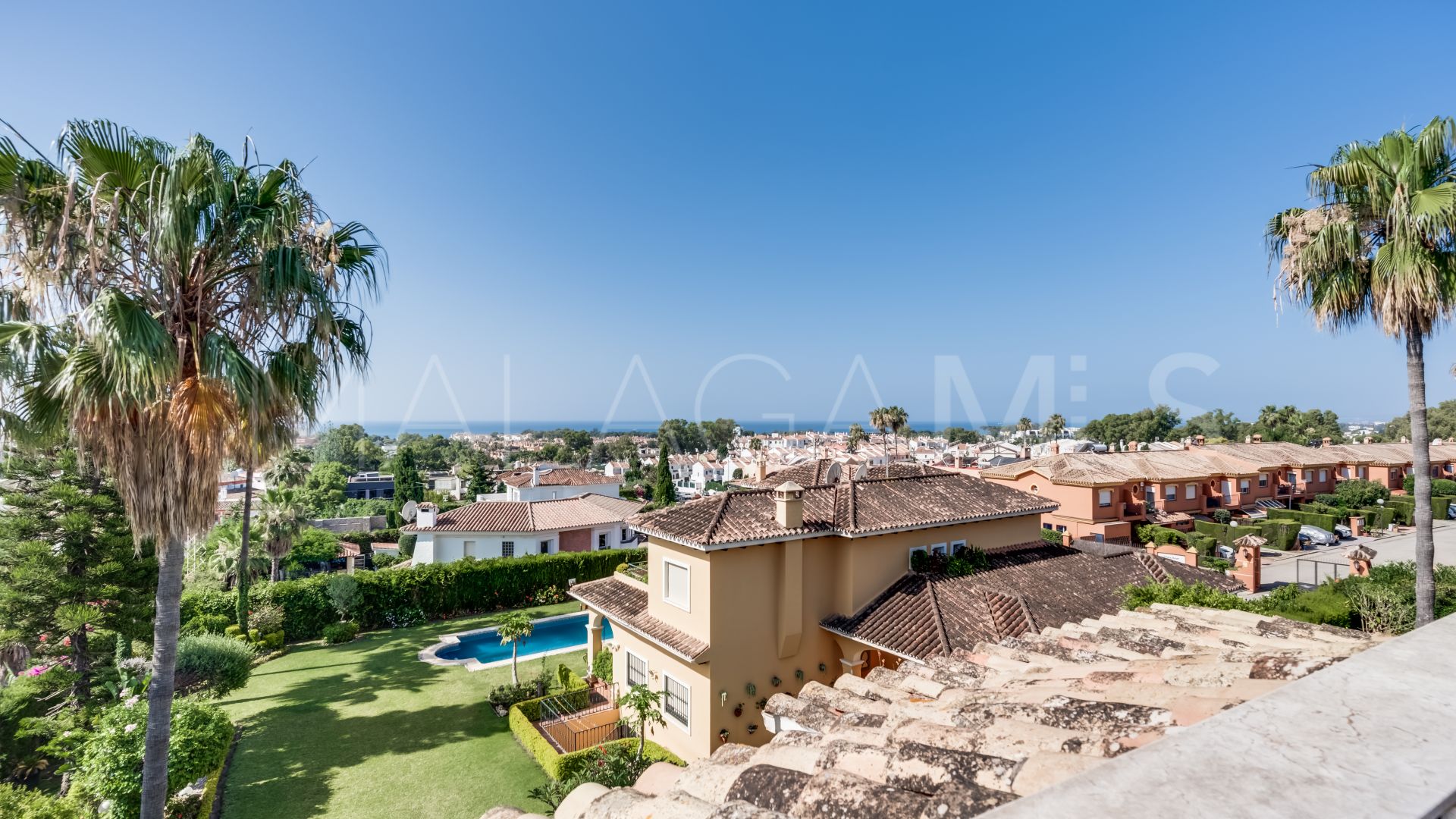 Estepona Este, apartamento a la venta with 4 bedrooms