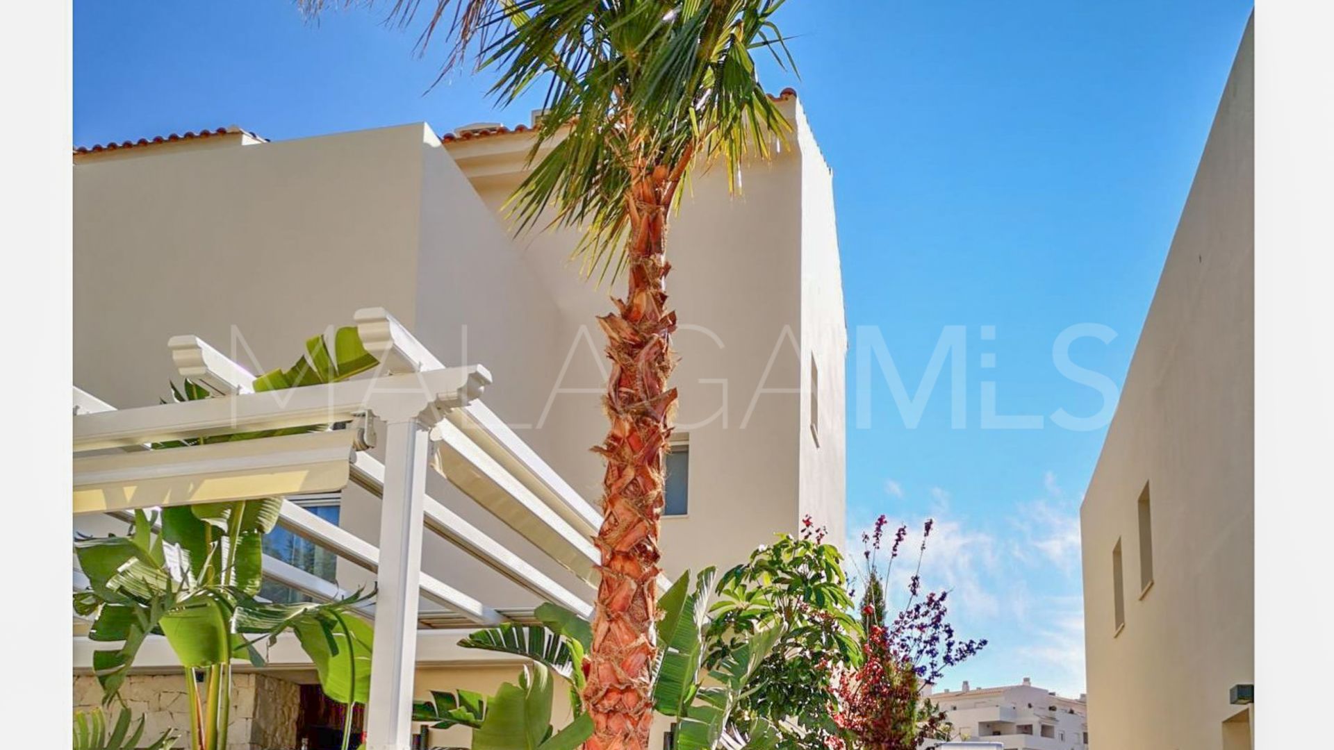 4 bedrooms Estepona Centre town house for sale