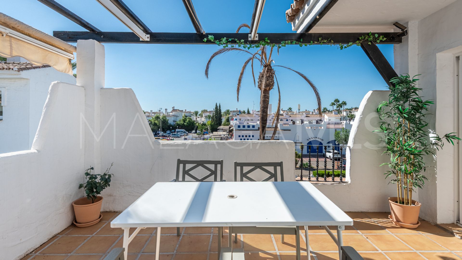 Zweistöckiges penthouse for sale in Los Naranjos de Marbella