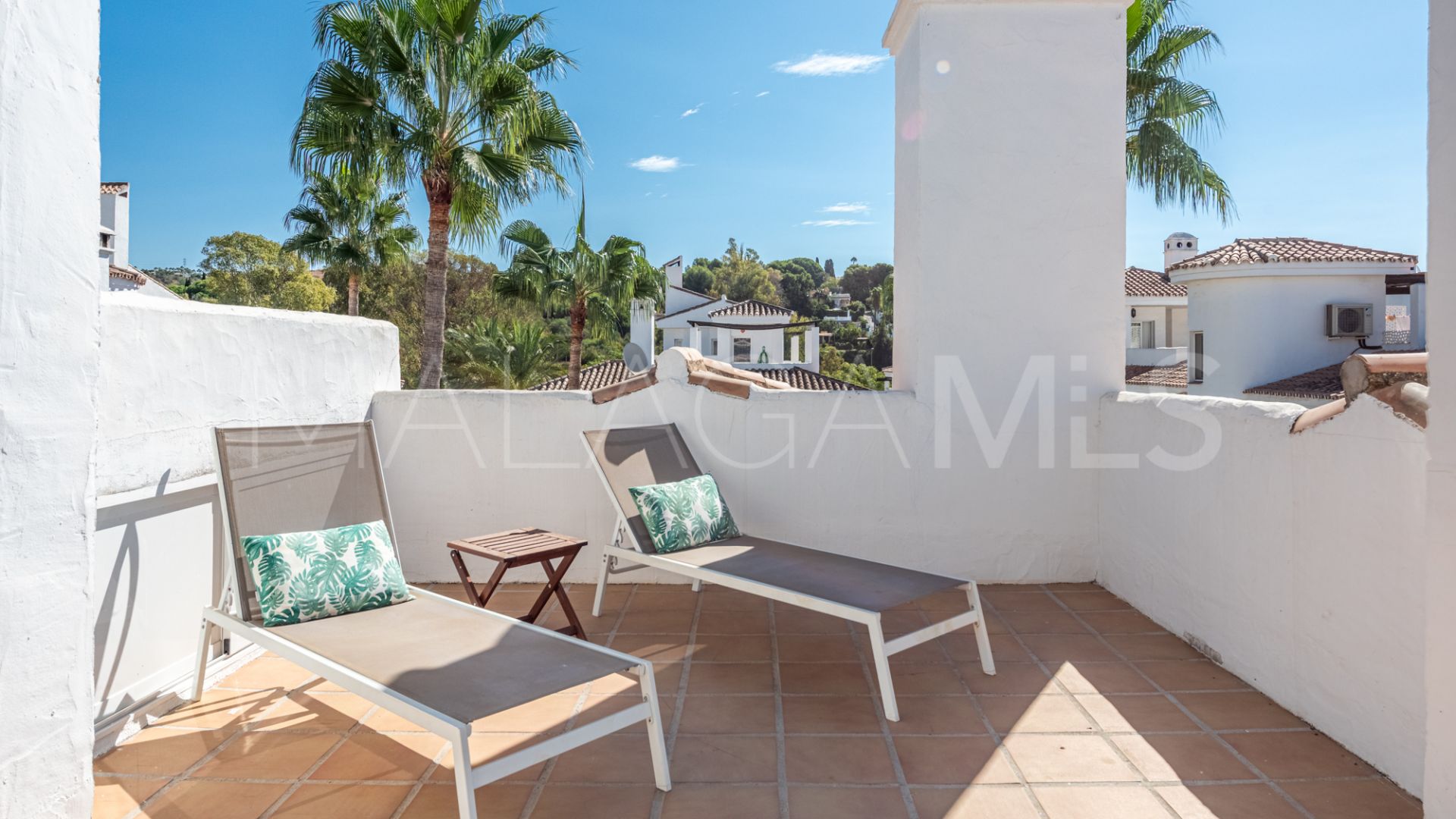 Zweistöckiges penthouse for sale in Los Naranjos de Marbella
