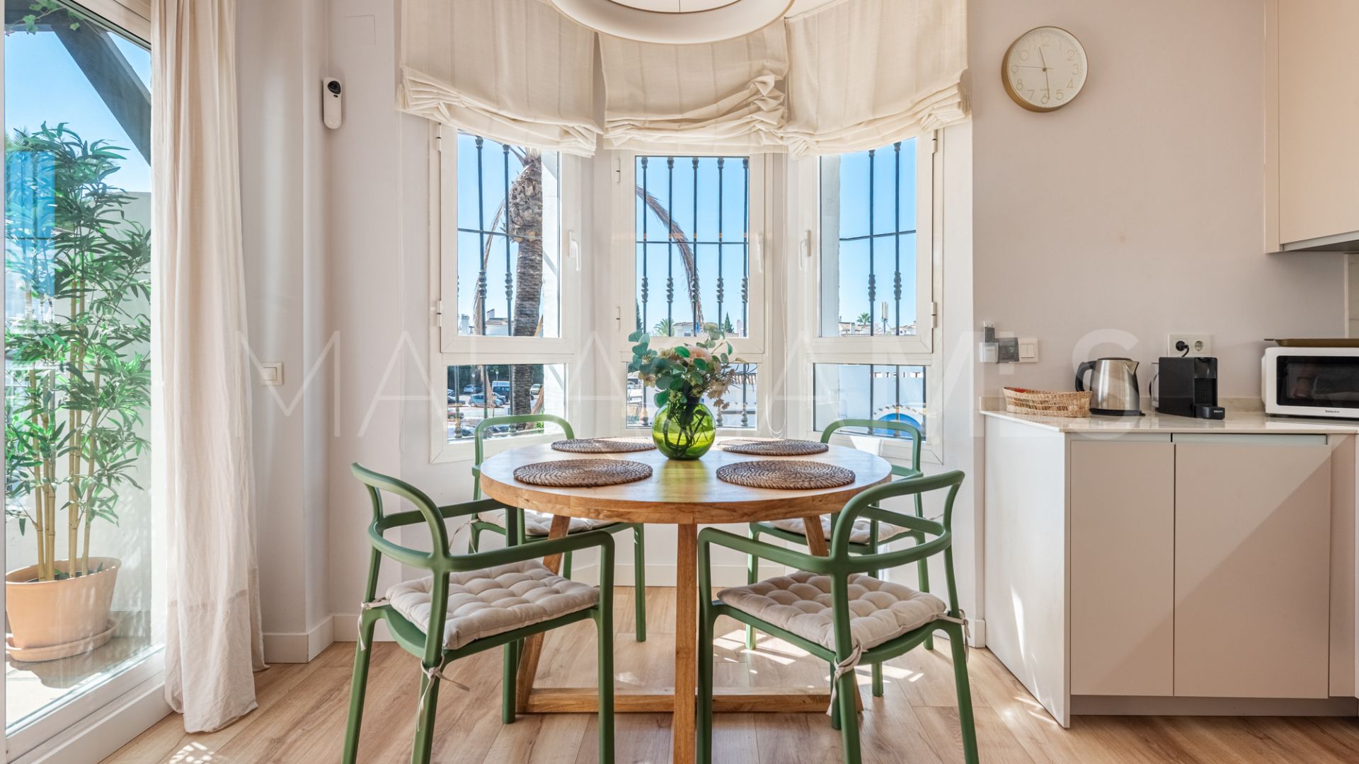 Zweistöckiges penthouse for sale in Los Naranjos de Marbella